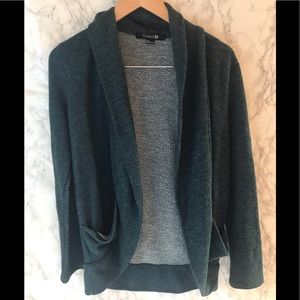 Blue cardigan with front pockets